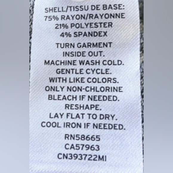 ❄️Caslon Like New, Super Soft Tie-Waist Top Sz Medium - Picture 9 of 9